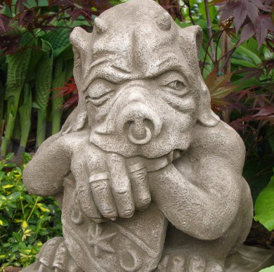 Gargoyle Shield Gargoyle „SHIELD“ Gross, © by Fiona Scott