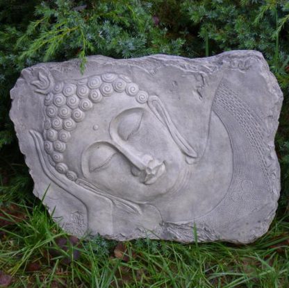 Relief Buddha liegend