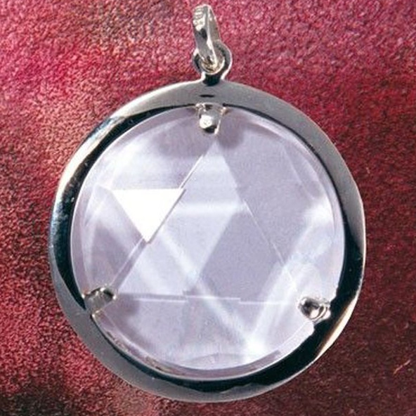 Anhänger Bergkristall-Medaillon - ein Schutzschild
