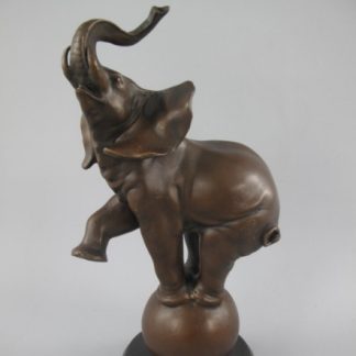 Bronze Figur Elefant auf Kugel 324x324 - Bronze Figur Tier "Elefant auf Kugel" 33x18x13cm