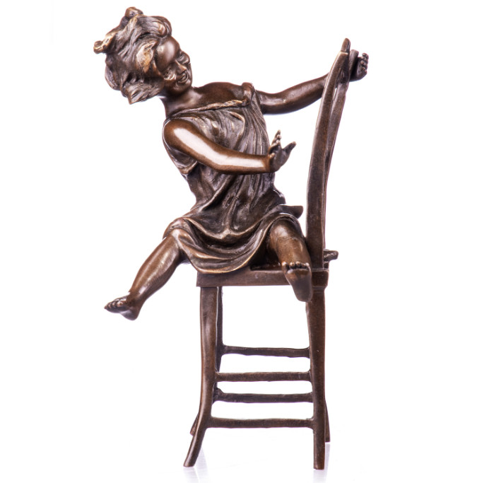 Bronze Figur Mädchen auf Stuhl 22x12x12cm