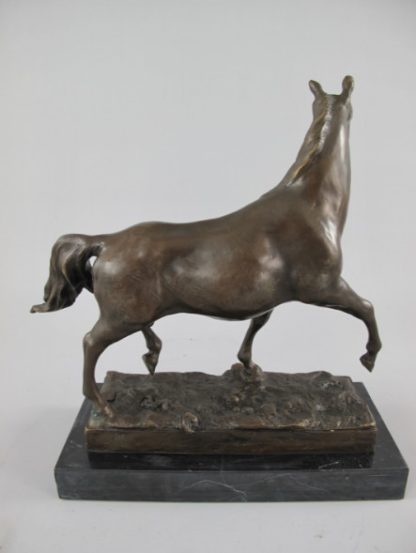 Bronze Figur Pferd trabend3 416x553 - Bronze Figur Tier "Pferd trabend" 30x30cm