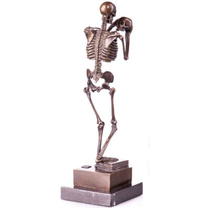 Bronze Figur Skelett Schädel haltend 31cm3 416x417 - Bronze Figur "Skelett - Schädel haltend" 31x10cm