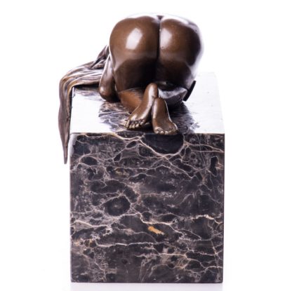 Bronzefigur Lady auf Sockel kniend2 416x415 - Bronze Figur "Lady - auf Sockel kniend" 14x14cm