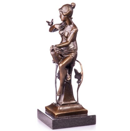Bronze Figur Frau mit Vogel 23cm2