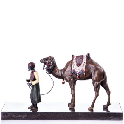 Farbige Bronzefigur Mann mit Kamel Wiener Art