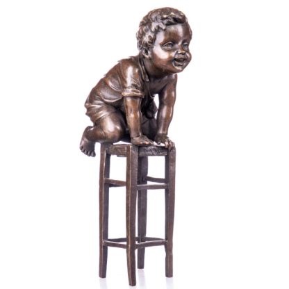 Bronze Figur Junge auf Stuhl 22cm2