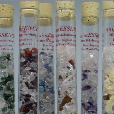 quintESSENCE Edelsteinwasser-Stab CHAKRA Set + Ständer3 quintESSENCE Edelsteinwasser-Stab CHAKRA Set + Ständer – Bild 3