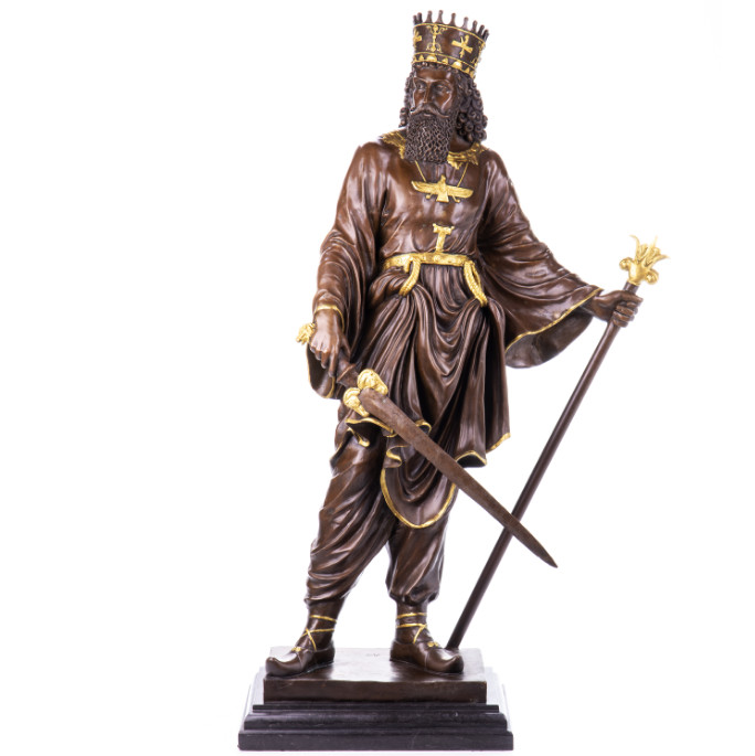 Bronze Figur Persischer König Kyros der Große (559-530 v.Chr.) mit Schwert und Zepter 112cm Bronze Figur "Persischer König Kyros der Große (559-530 v.Chr.)" mit Schwert und Zepter 112cm