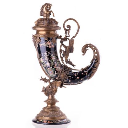 Prunkvase Deckelvase "Pferd und Fabelwesen" 55x30x18cm