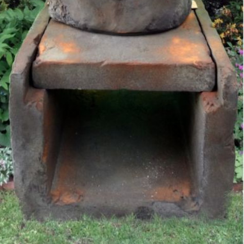 Sockel für grosse Gesichter, Rosteffekt Sockel für grosse Gesichter, Rosteffekt