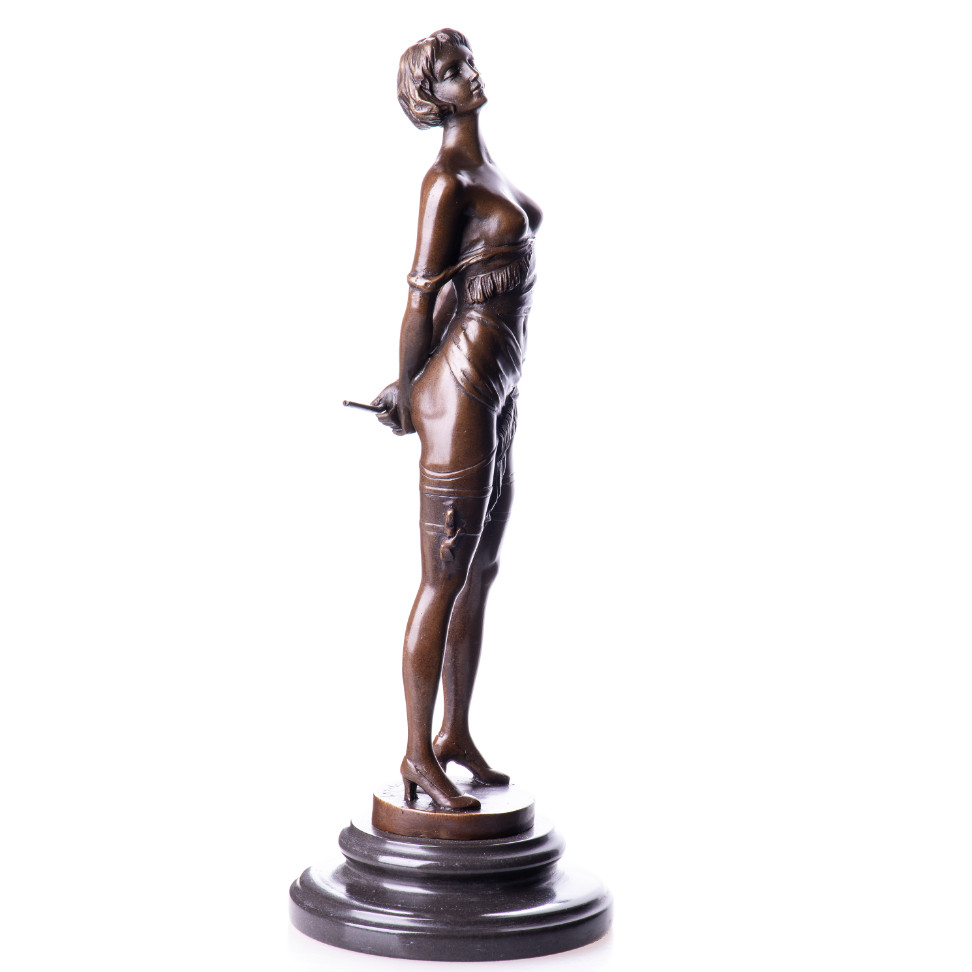 Bronze Figur Weiblicher Akt Domina 36x14x14cm2 Bronze Figur Weiblicher Akt Domina 36x14x14cm2
