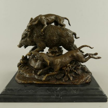 Bronze Figur Tier - Wildschwein mit Jagdhunden 18x16x23cm