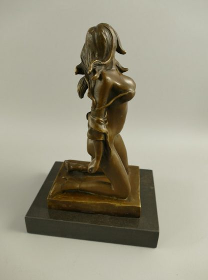 Erotische Bronze Figur "Weiblicher Akt gefesselt" 25x13x17cm – Bild 4