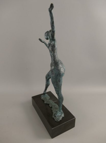 Moderne Bronze Figur Erotische Taenzerin 51x13x30cm6 416x560 - Moderne Bronze Figur "Erotische Tänzerin" 51x13x30cm