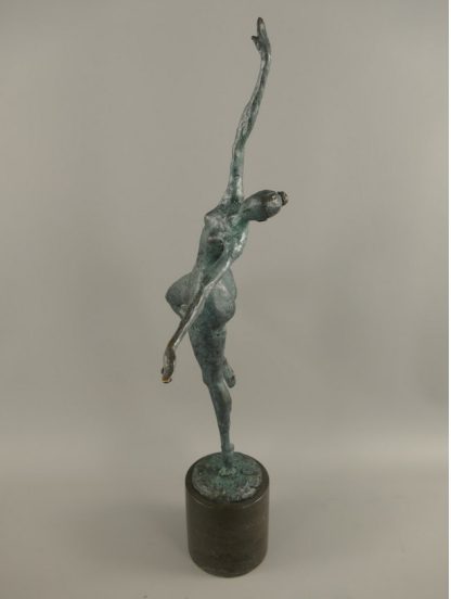 Moderne Bronze Figur Erotische Taenzerin 63x13x31cm6 416x552 - Moderne Bronze Figur "Erotische Tänzerin" 63x13x31cm