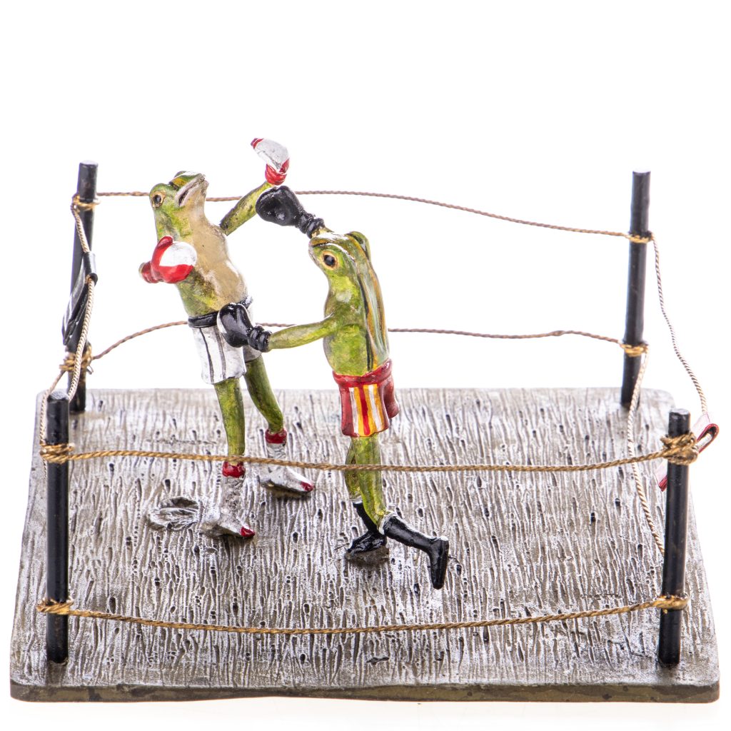 Farbige Bronzefigur Wiener Art Boxende Frösche 9x13x13cm Farbige Bronzefigur Wiener Art Boxende Frösche 9x13x13cm