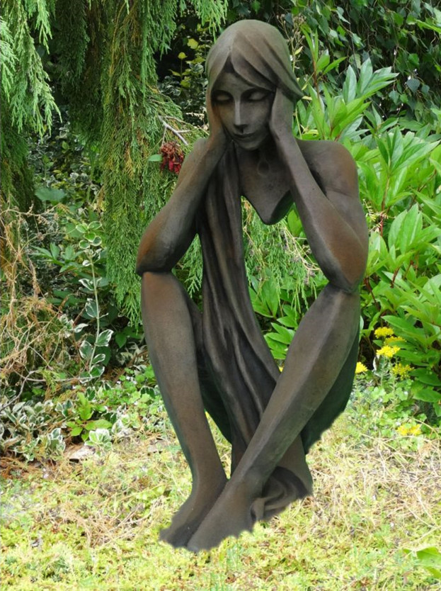 Tristan Stille, Steinguss, Rosteffekt 86x47x59cm2 Tristan Stille, Steinguss, Rosteffekt 86x47x59cm2
