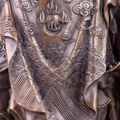 Asiatica Bronzefigur Legendaerer Chinesischer General Guan Yu 48x38x30cm4 scaled 416x416 - Asiatica Bronzefigur "Legendärer Chinesischer General Guan Yu" 48x38x30cm