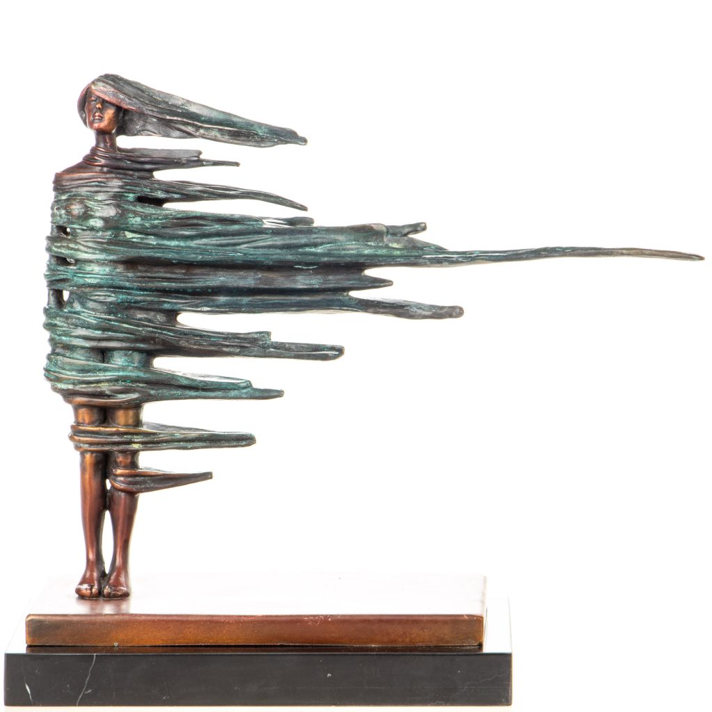 Moderne Bronzefigur Frau im Wind, farbig 36x41x16cm Moderne-Bronzefigur-Frau-im-Wind-farbig-36x41x16cm