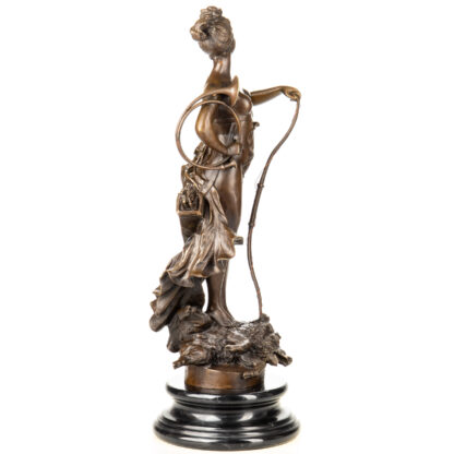 Bronzefigur Göttin Diana bei der Jagd 67x22x25cm2