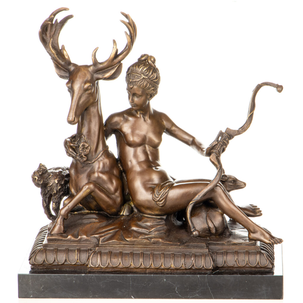 Mythologosche Bronzefigur Diana Göttin der Jagd mit Hirsch und Hunden 33x31x18cm Mythologosche-Bronzefigur-Diana-Goettin-der-Jagd-mit-Hirsch-und-Hunden-33x31x18cm
