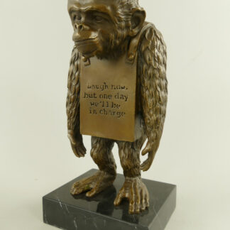 Bronzefigur Banksy Affe mit Schild 26x11x13cm Bronzefigur-Banksy-Affe-mit-Schild-26x11x13cm